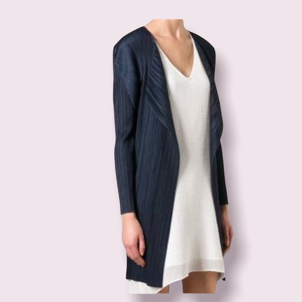 J.O.A. Pleated cardigan size Small